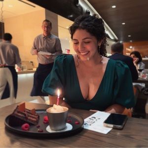 Meet your Posher, Jillian